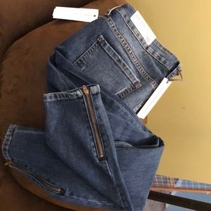 Just USA destroyed skinny with zipper hem.